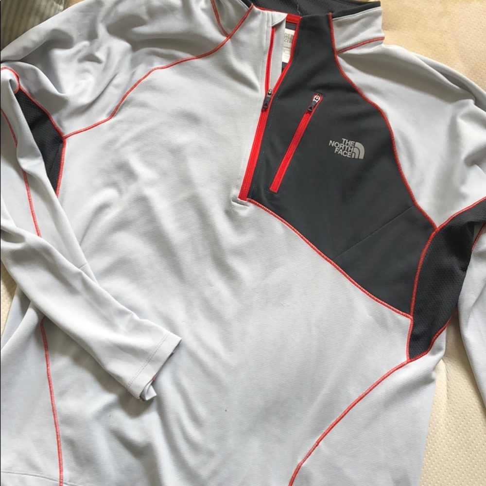 Light weight long sleeve North Face shirt